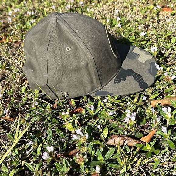 Legoland Florida Resort Camo Green Black Adjustable Men’s Flat Bill Hat Baseball - Picture 11 of 12